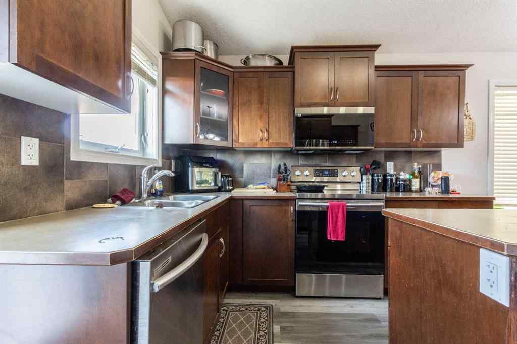 MLS® A2260866 - 4942 Southlands Drive SE in Southland Medicine Hat, Residential