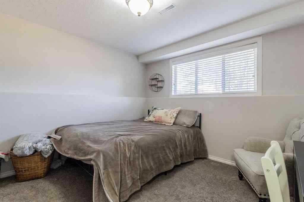 MLS® A2260866 - 4942 Southlands Drive SE in Southland Medicine Hat, Residential