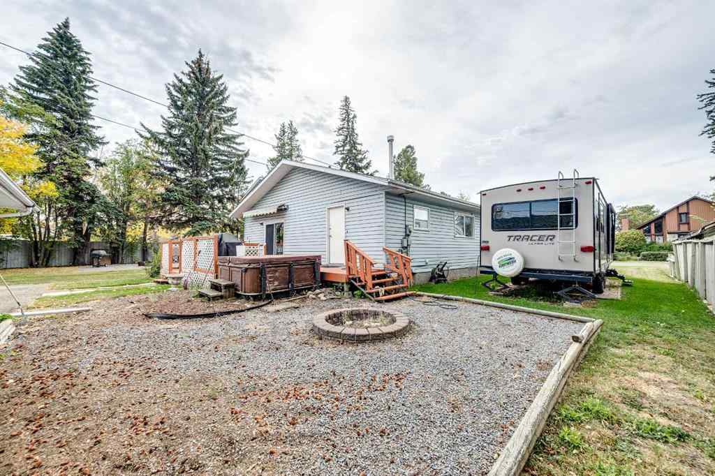 MLS® A2260868 - 5005 43 Street W in Cottage Area Sylvan Lake, Residential