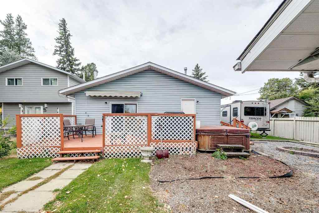MLS® A2260868 - 5005 43 Street W in Cottage Area Sylvan Lake, Residential