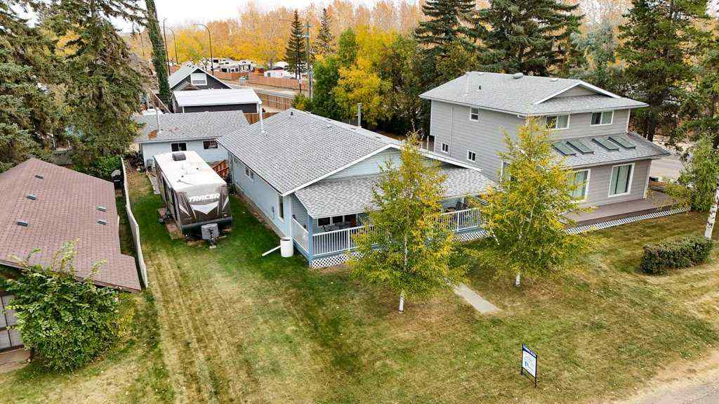 MLS® A2260868 - 5005 43 Street W in Cottage Area Sylvan Lake, Residential