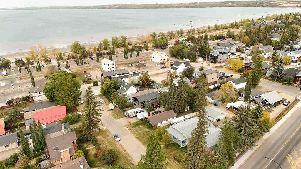 MLS® A2260868 - 5005 43 Street W in Cottage Area Sylvan Lake, Residential