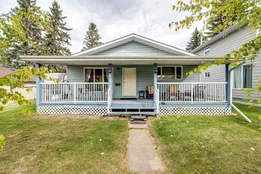 MLS® A2260868 - 5005 43 Street W in Cottage Area Sylvan Lake, Residential