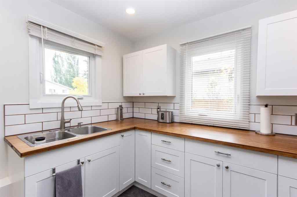 MLS® A2260879 - 5919 52 Avenue  in Riverside Meadows Red Deer, Residential