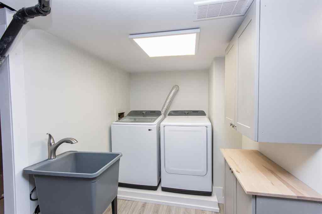 MLS® A2260879 - 5919 52 Avenue  in Riverside Meadows Red Deer, Residential