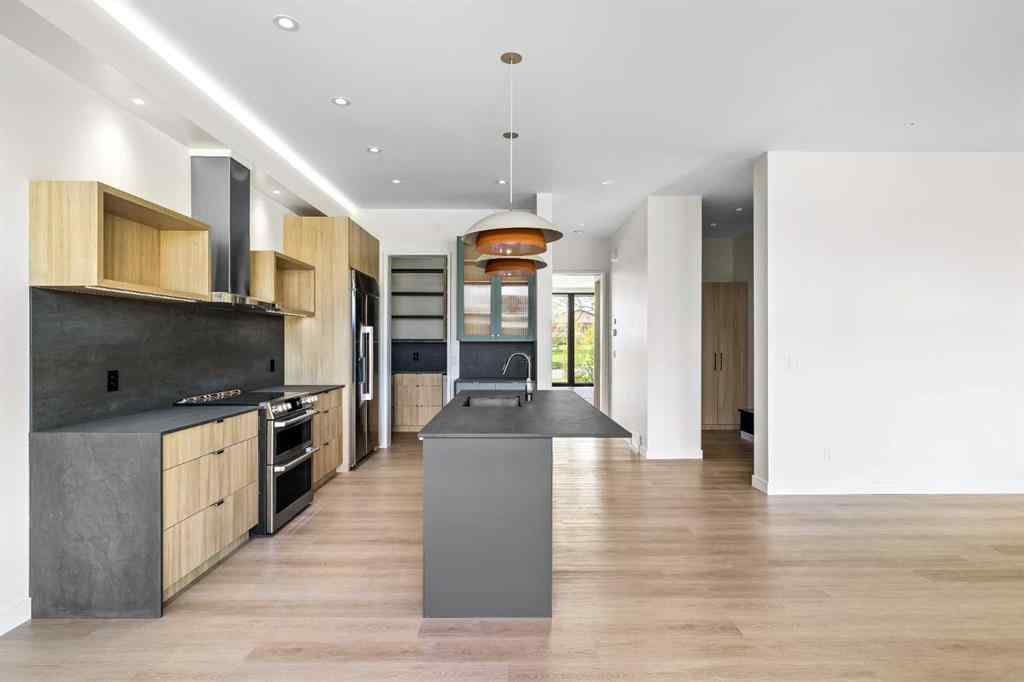 MLS® A2260893 - 3C Willow Crescent SW in Spruce Cliff Calgary, Residential