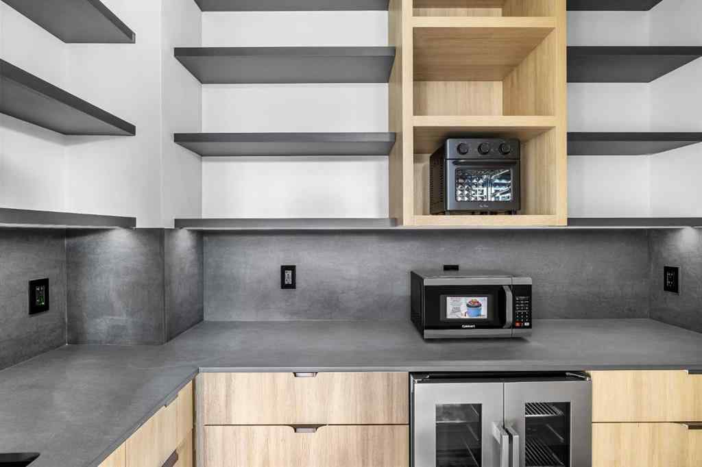 MLS® A2260893 - 3C Willow Crescent SW in Spruce Cliff Calgary, Residential