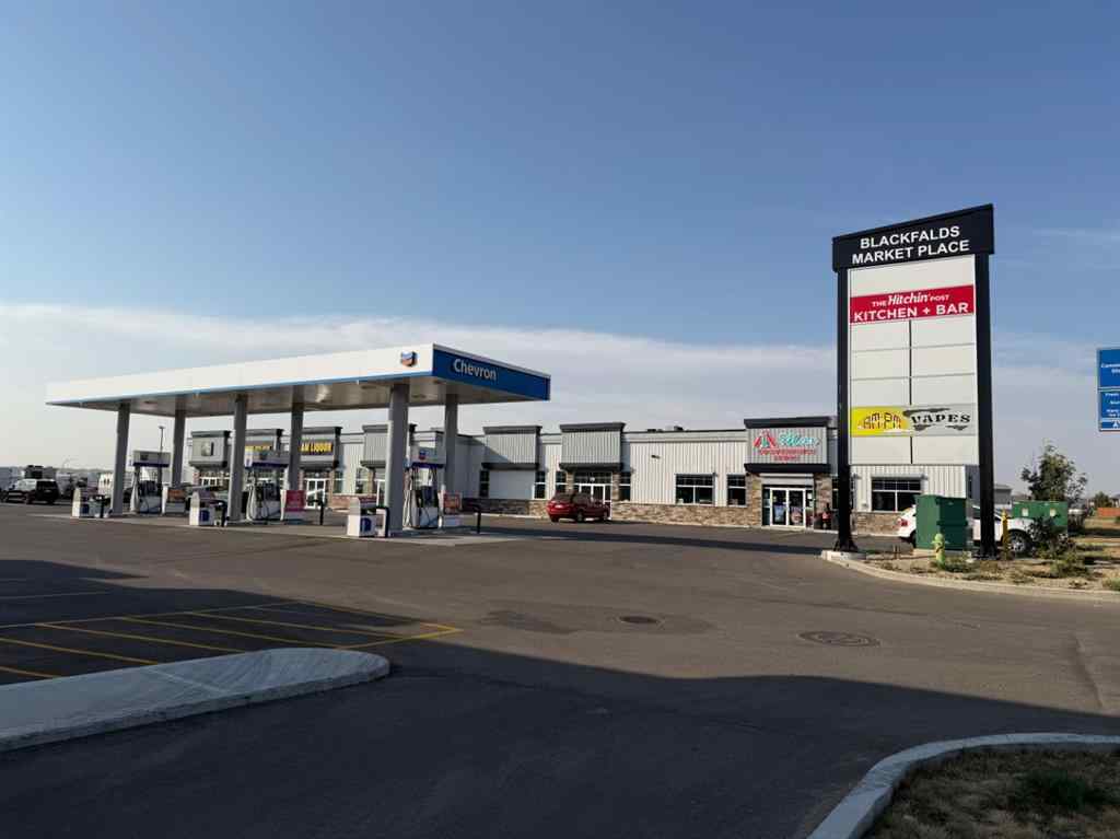 MLS® A2260894 - Unit #215 5302 Vista Trail  in Valley Ridge Blackfalds, Commercial