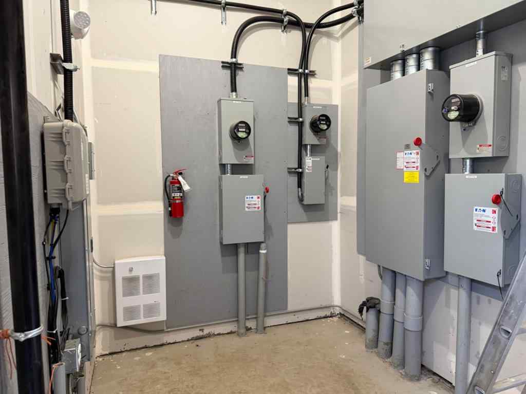 MLS® A2260902 - Unit #210 5302 Vista Trail  in Valley Ridge Blackfalds, Commercial