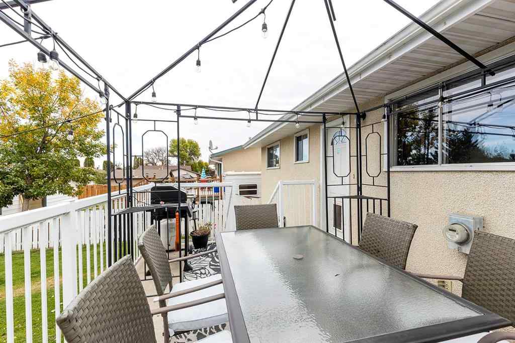 MLS® A2260921 - 32 Cocks Way SE in Southview-Park Meadows Medicine Hat, Residential