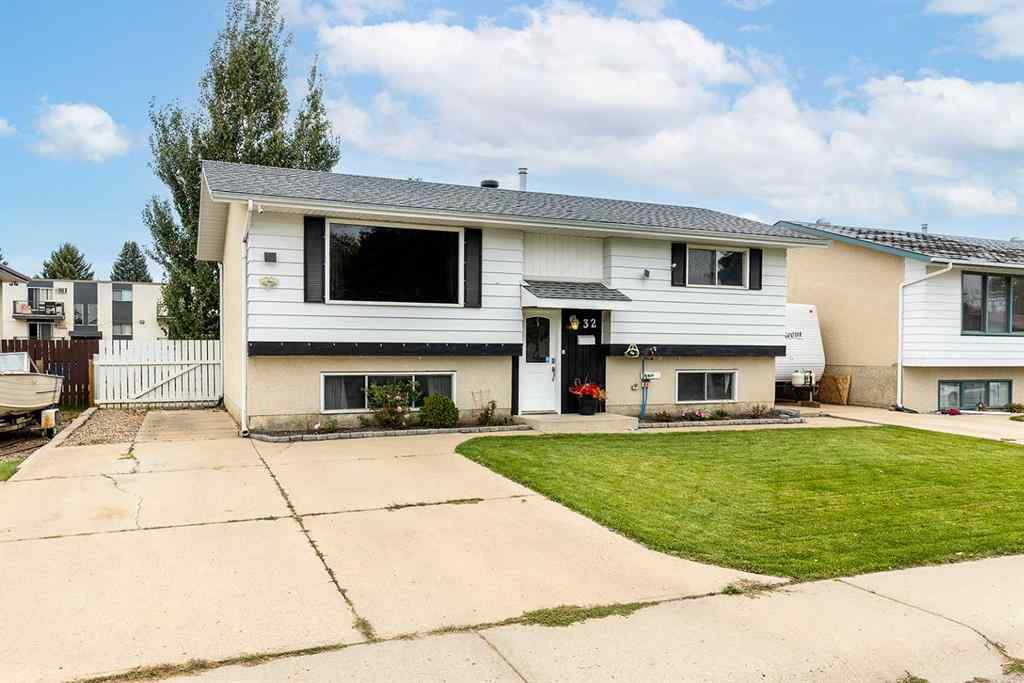 MLS® A2260921 - 32 Cocks Way SE in Southview-Park Meadows Medicine Hat, Residential