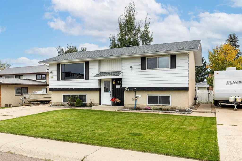 MLS® A2260921 - 32 Cocks Way SE in Southview-Park Meadows Medicine Hat, Residential