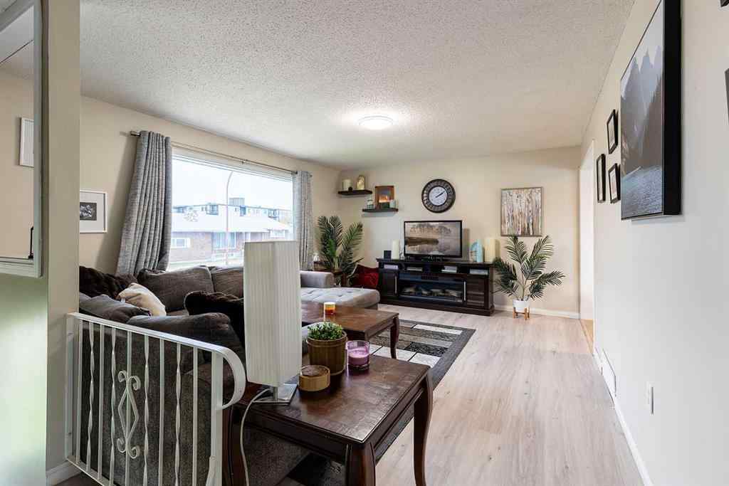 MLS® A2260921 - 32 Cocks Way SE in Southview-Park Meadows Medicine Hat, Residential