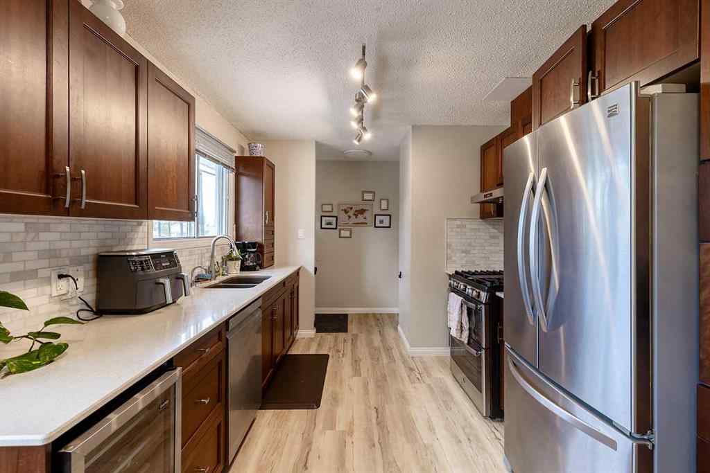 MLS® A2260921 - 32 Cocks Way SE in Southview-Park Meadows Medicine Hat, Residential
