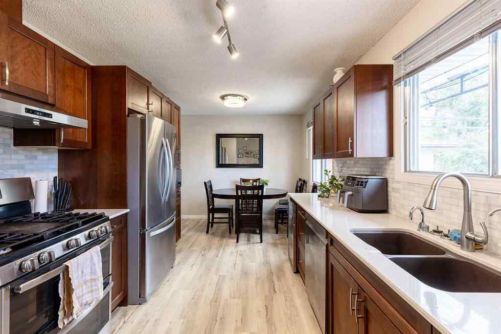 MLS® A2260921 - 32 Cocks Way SE in Southview-Park Meadows Medicine Hat, Residential