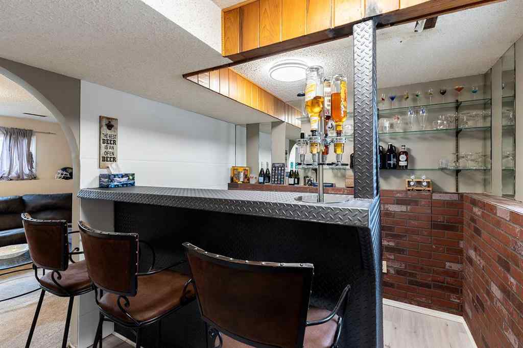 MLS® A2260921 - 32 Cocks Way SE in Southview-Park Meadows Medicine Hat, Residential