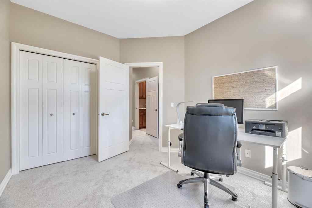 MLS® A2260926 - 1813 20 Avenue NW in Capitol Hill Calgary, Residential