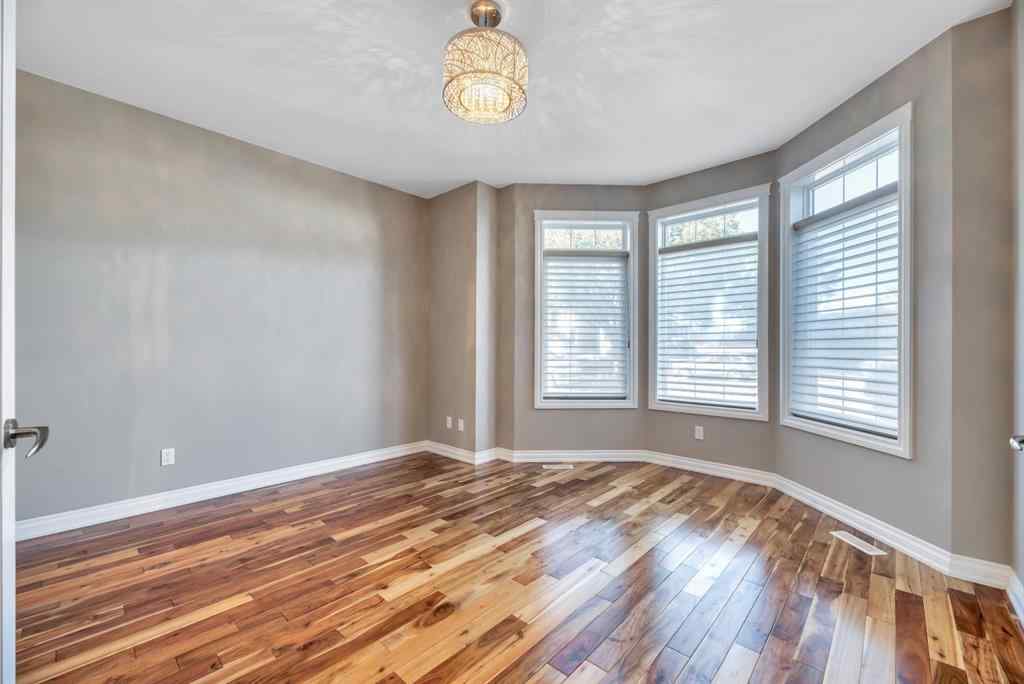 MLS® A2260926 - 1813 20 Avenue NW in Capitol Hill Calgary, Residential