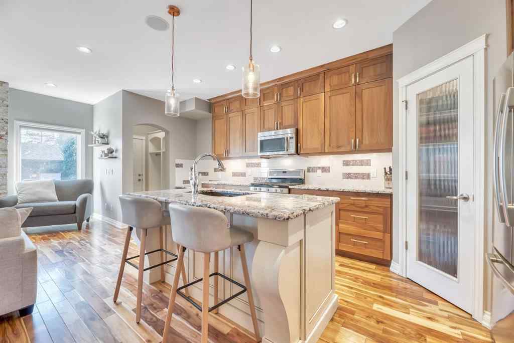 MLS® A2260926 - 1813 20 Avenue NW in Capitol Hill Calgary, Residential