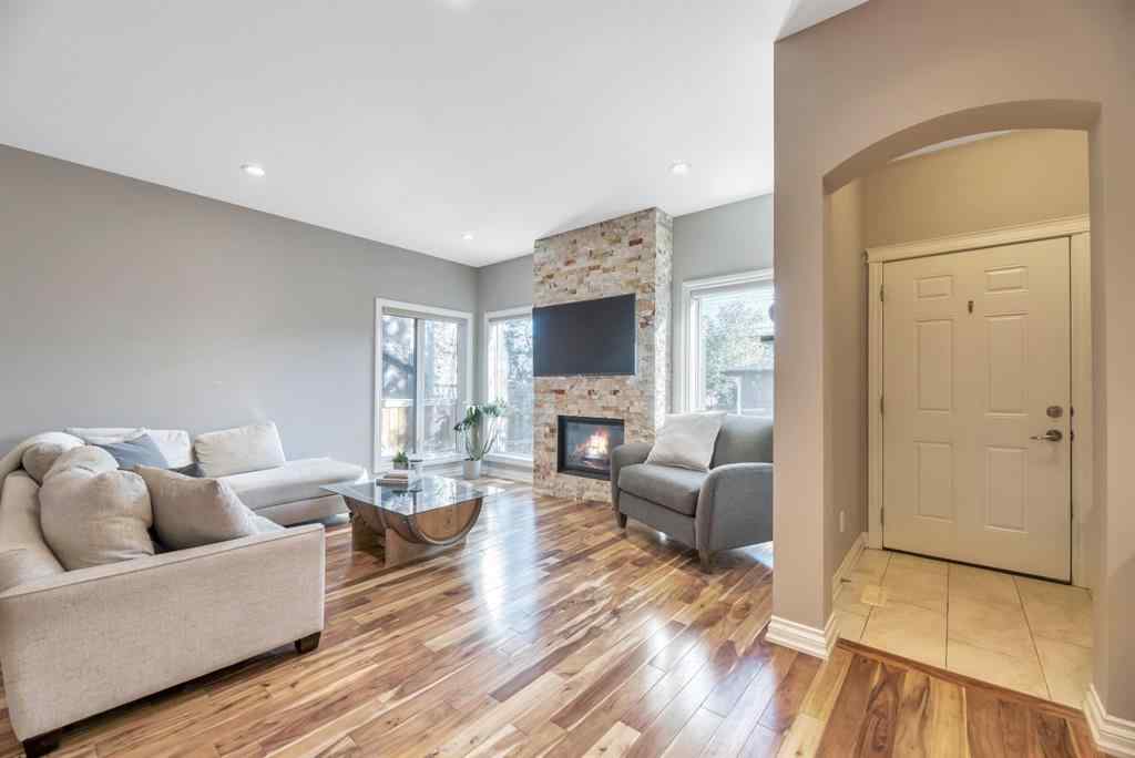 MLS® A2260926 - 1813 20 Avenue NW in Capitol Hill Calgary, Residential