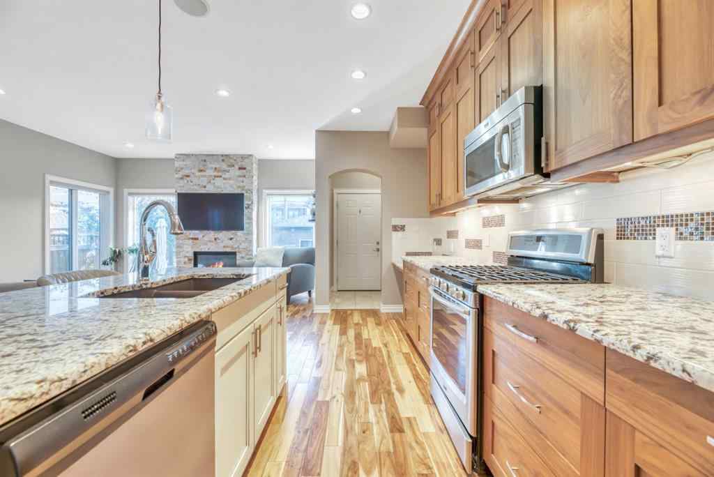 MLS® A2260926 - 1813 20 Avenue NW in Capitol Hill Calgary, Residential