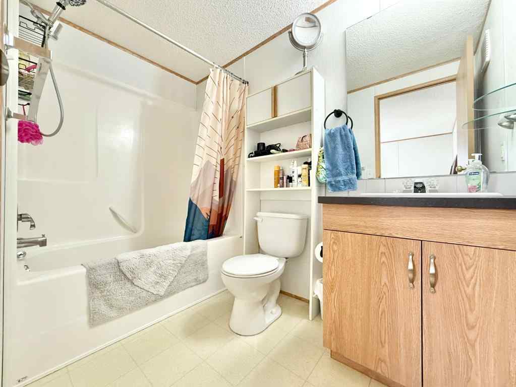 MLS® A2260931 - Unit #1 310 Railway Avenue  in NONE Duchess, Mobile