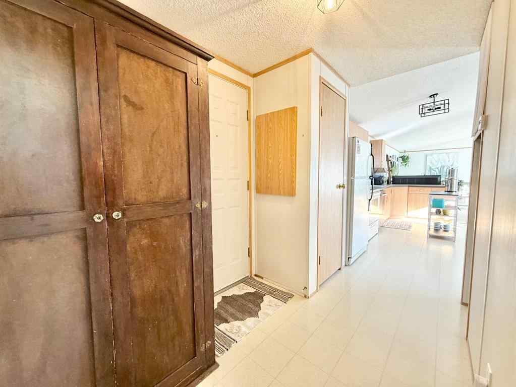 MLS® A2260931 - Unit #1 310 Railway Avenue  in NONE Duchess, Mobile