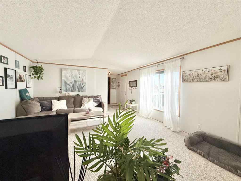 MLS® A2260931 - Unit #1 310 Railway Avenue  in NONE Duchess, Mobile