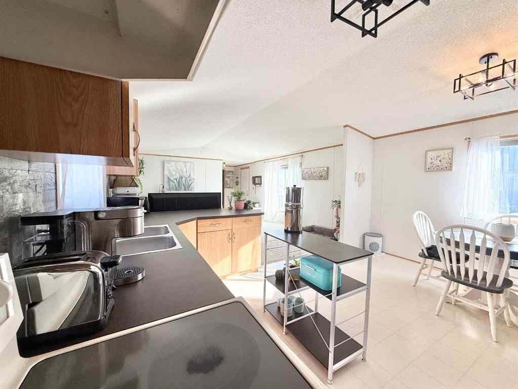 MLS® A2260931 - Unit #1 310 Railway Avenue  in NONE Duchess, Mobile