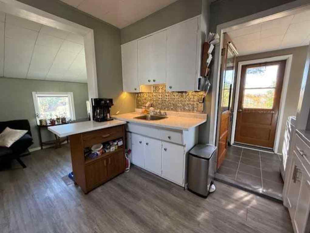 MLS® A2260934 - 320 Railway Avenue W in NONE Hanna, Residential