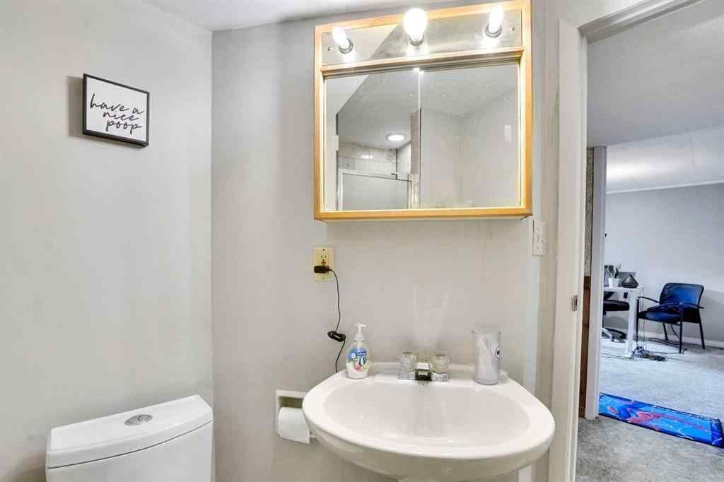 MLS® A2260942 - 403 72 Avenue NE in Huntington Hills Calgary, Residential