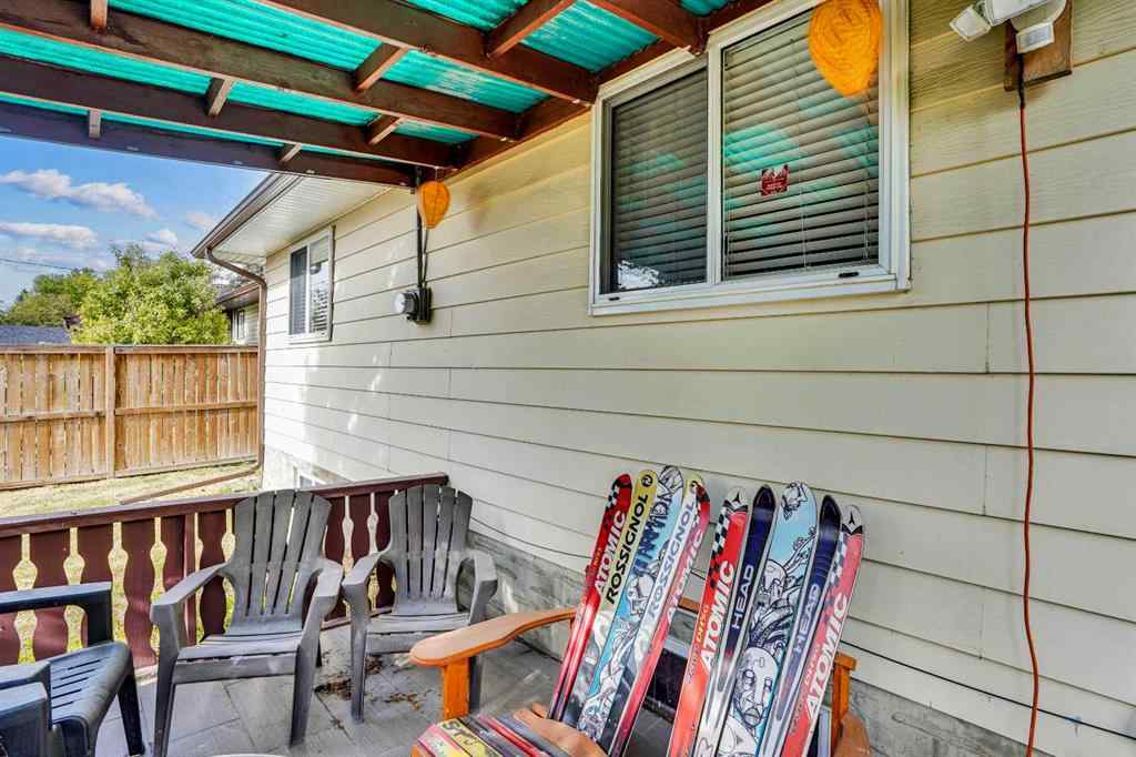 MLS® A2260942 - 403 72 Avenue NE in Huntington Hills Calgary, Residential