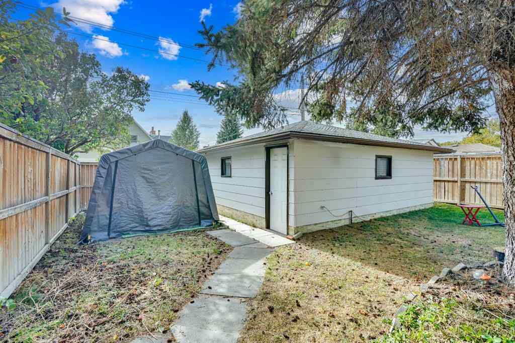 MLS® A2260942 - 403 72 Avenue NE in Huntington Hills Calgary, Residential