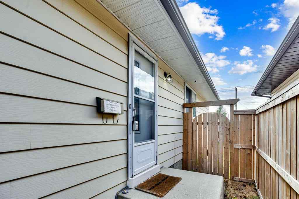 MLS® A2260942 - 403 72 Avenue NE in Huntington Hills Calgary, Residential