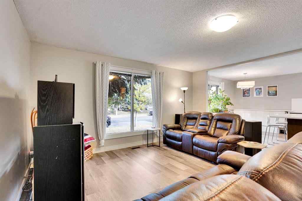 MLS® A2260942 - 403 72 Avenue NE in Huntington Hills Calgary, Residential