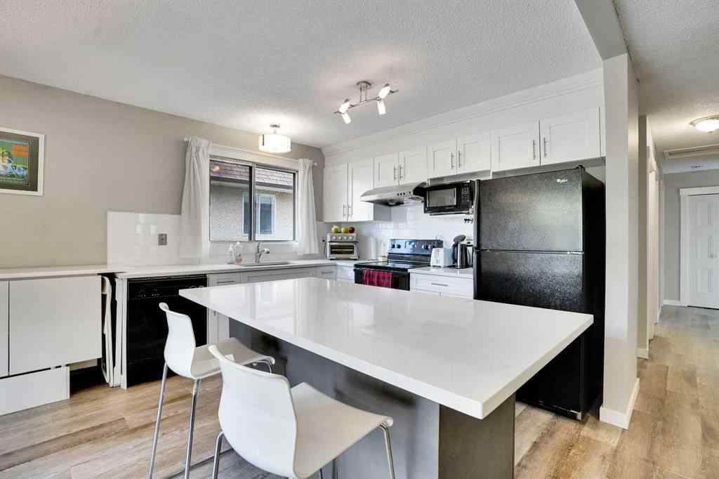 MLS® A2260942 - 403 72 Avenue NE in Huntington Hills Calgary, Residential