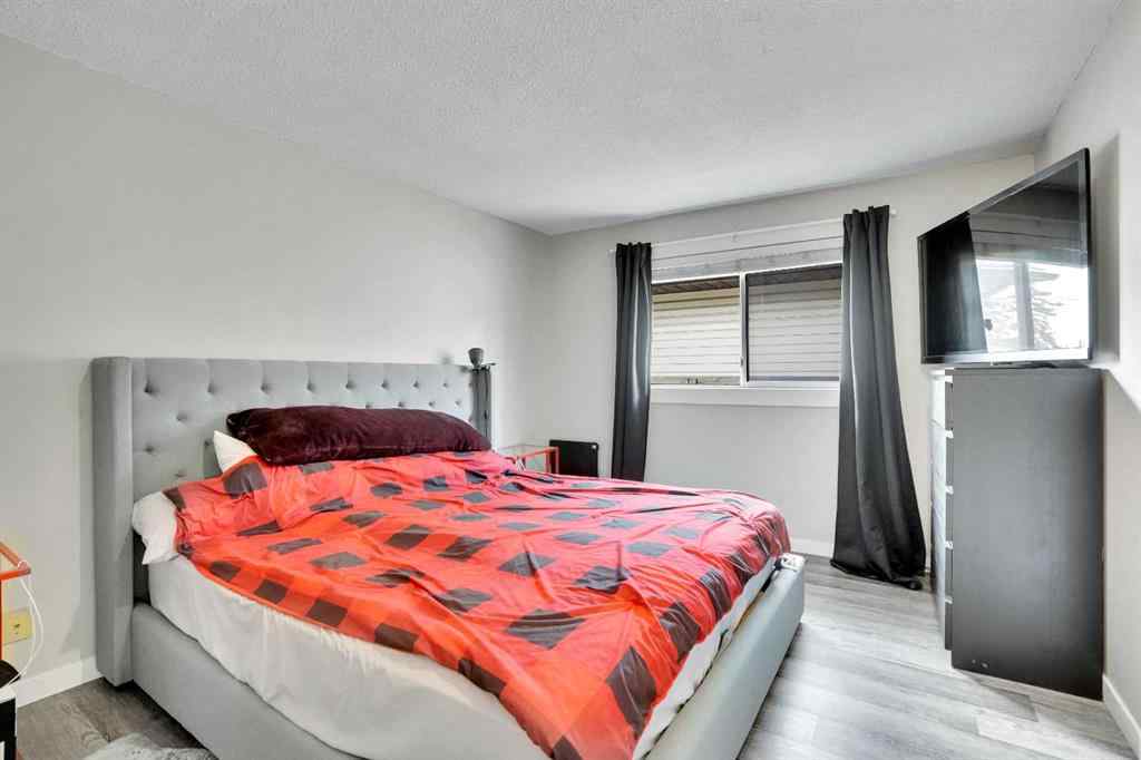 MLS® A2260942 - 403 72 Avenue NE in Huntington Hills Calgary, Residential