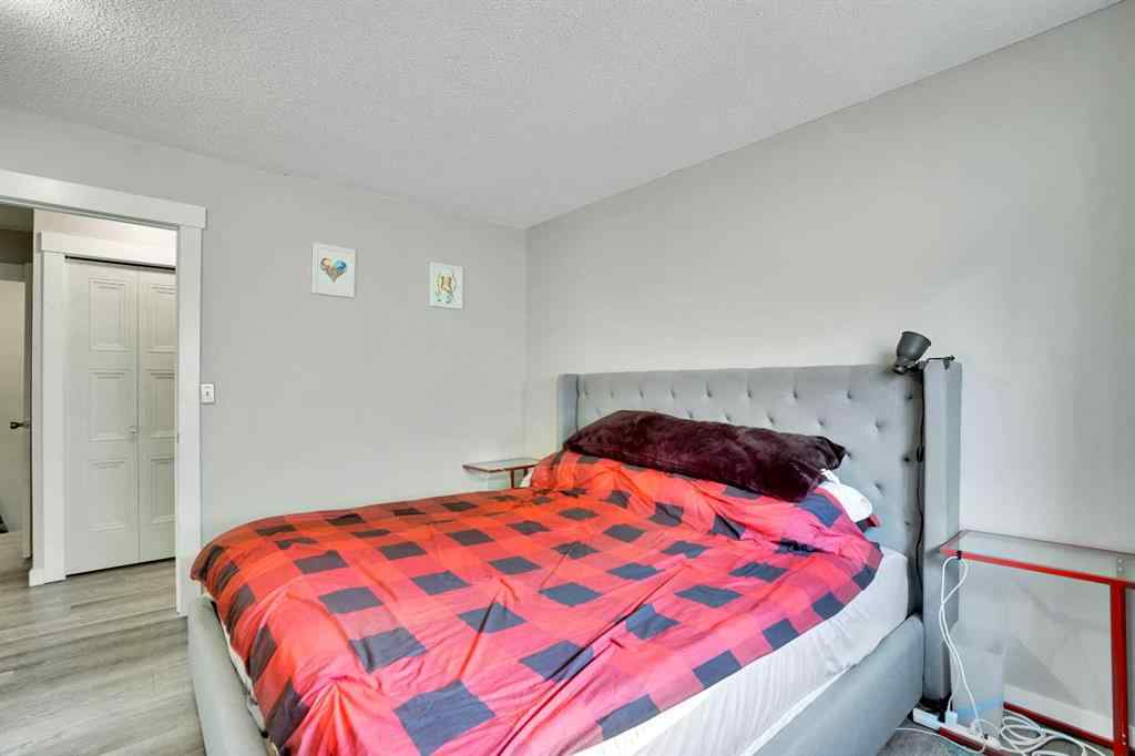 MLS® A2260942 - 403 72 Avenue NE in Huntington Hills Calgary, Residential