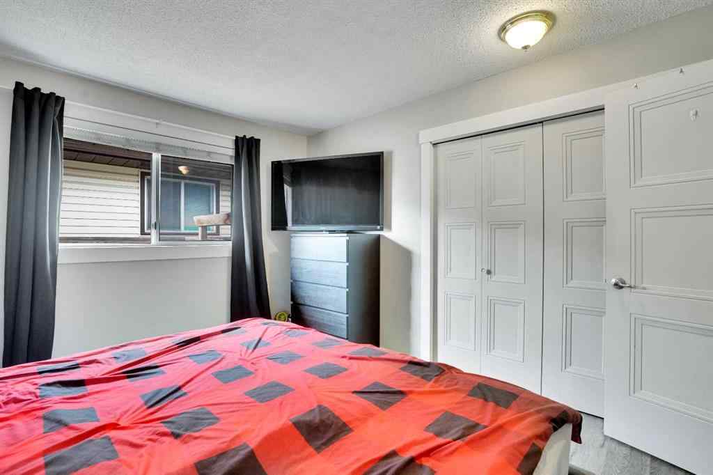 MLS® A2260942 - 403 72 Avenue NE in Huntington Hills Calgary, Residential