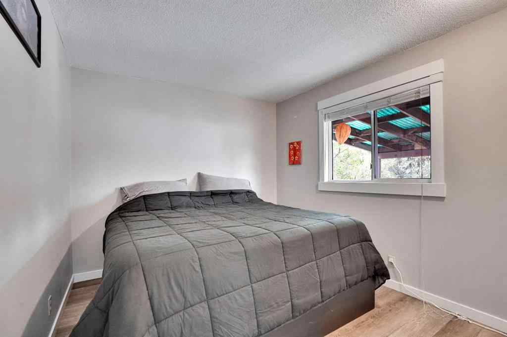 MLS® A2260942 - 403 72 Avenue NE in Huntington Hills Calgary, Residential