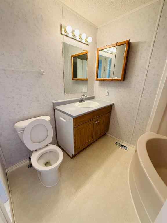 MLS® A2260946 - 217 Centre Street  in NONE Enchant, Residential