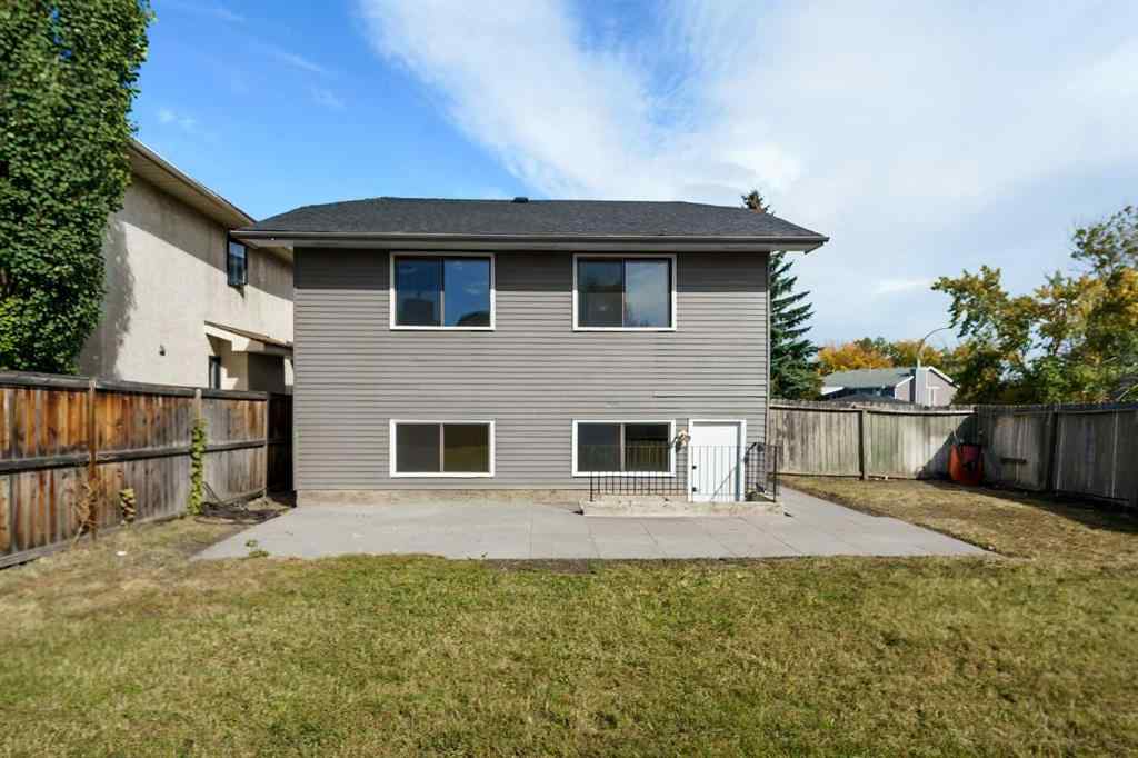 MLS® A2260950 - 204 Mckerrell Way SE in McKenzie Lake Calgary, Residential