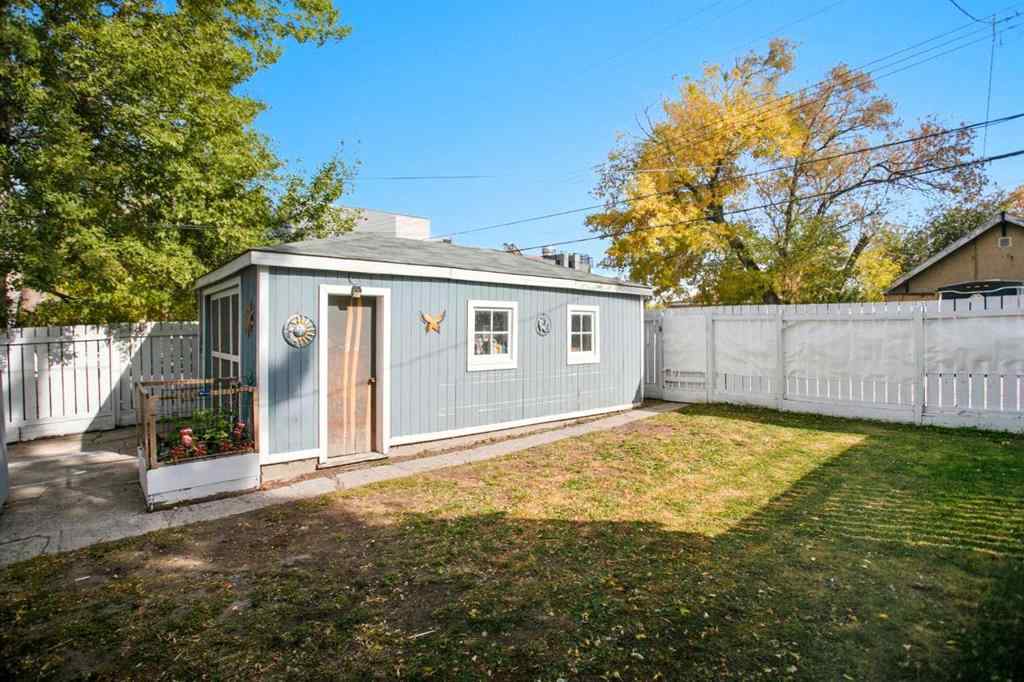 MLS® A2260955 - 1612 2A Street NW in Crescent Heights Calgary, Residential