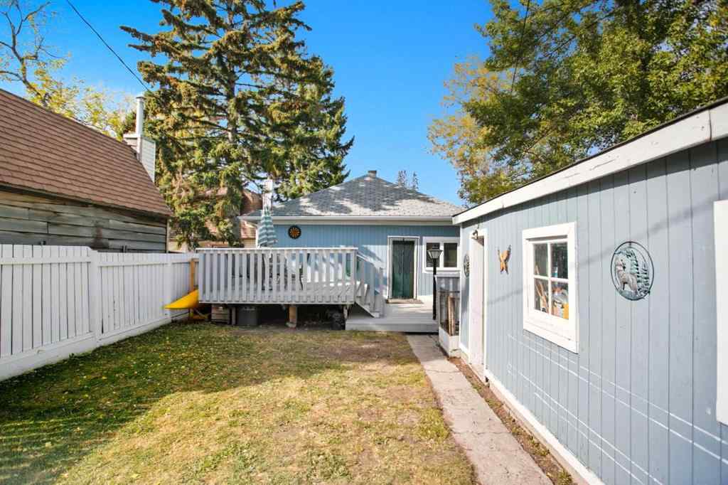 MLS® A2260955 - 1612 2A Street NW in Crescent Heights Calgary, Residential