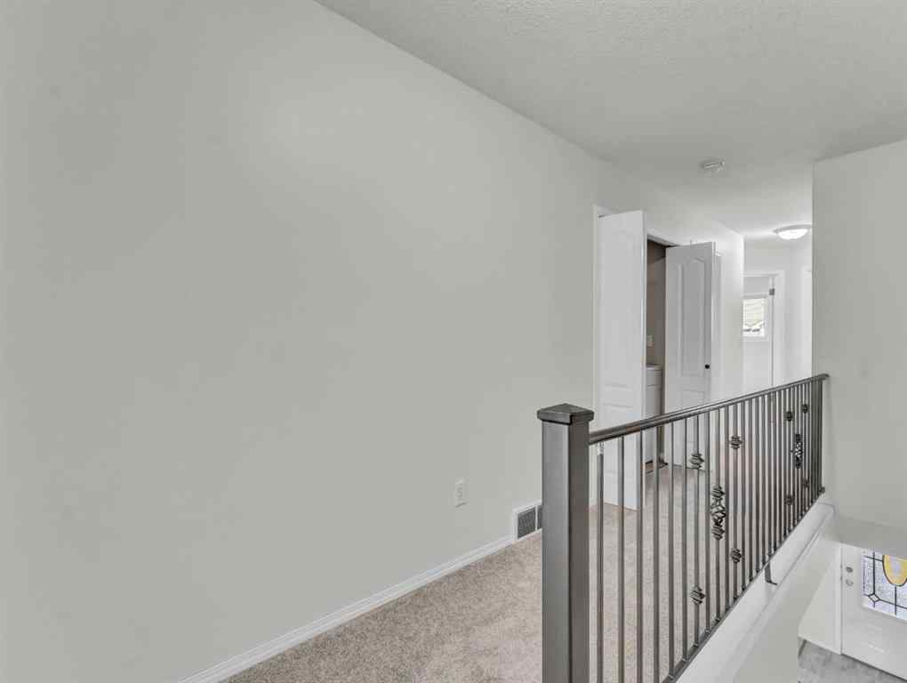 MLS® A2260957 - 425 Washington Way SE in River Flats Medicine Hat, Residential