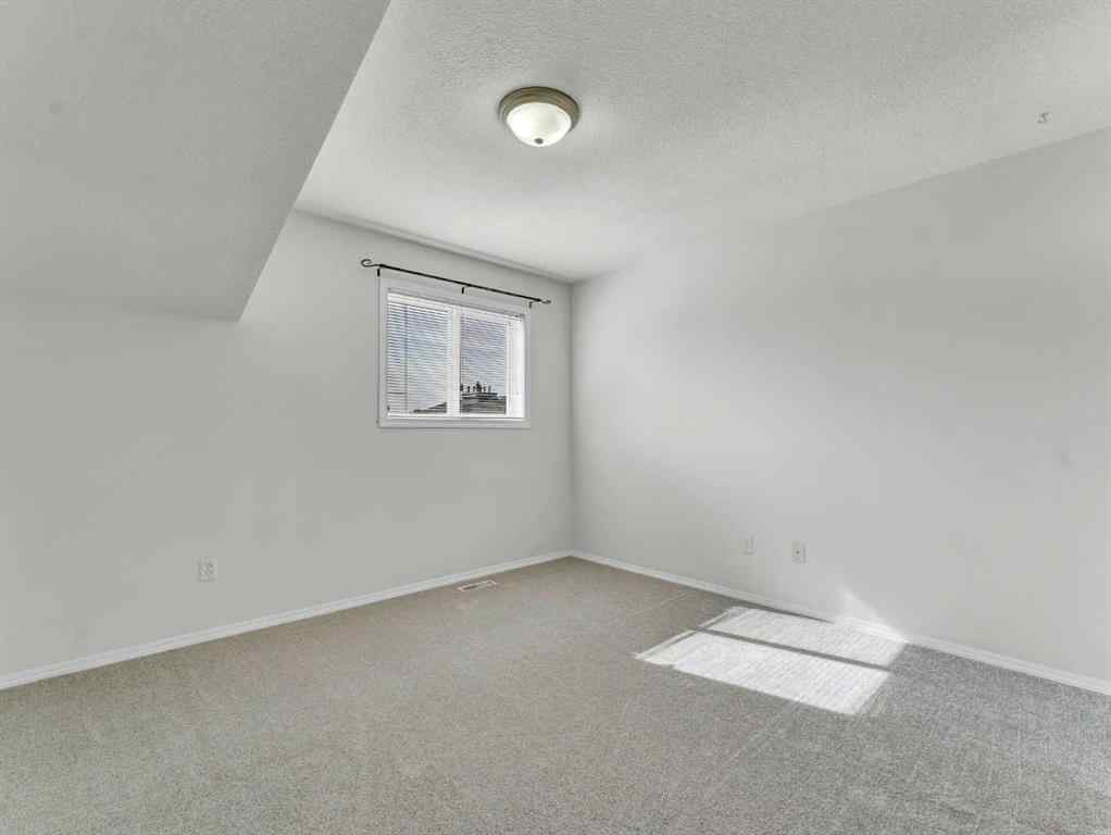 MLS® A2260957 - 425 Washington Way SE in River Flats Medicine Hat, Residential