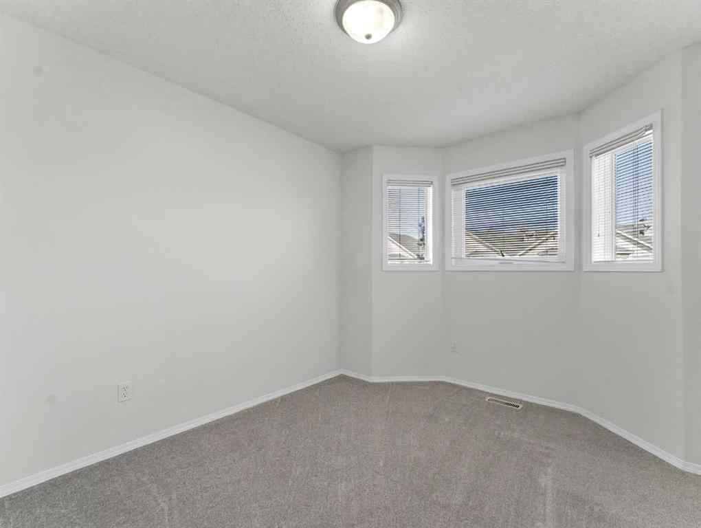 MLS® A2260957 - 425 Washington Way SE in River Flats Medicine Hat, Residential