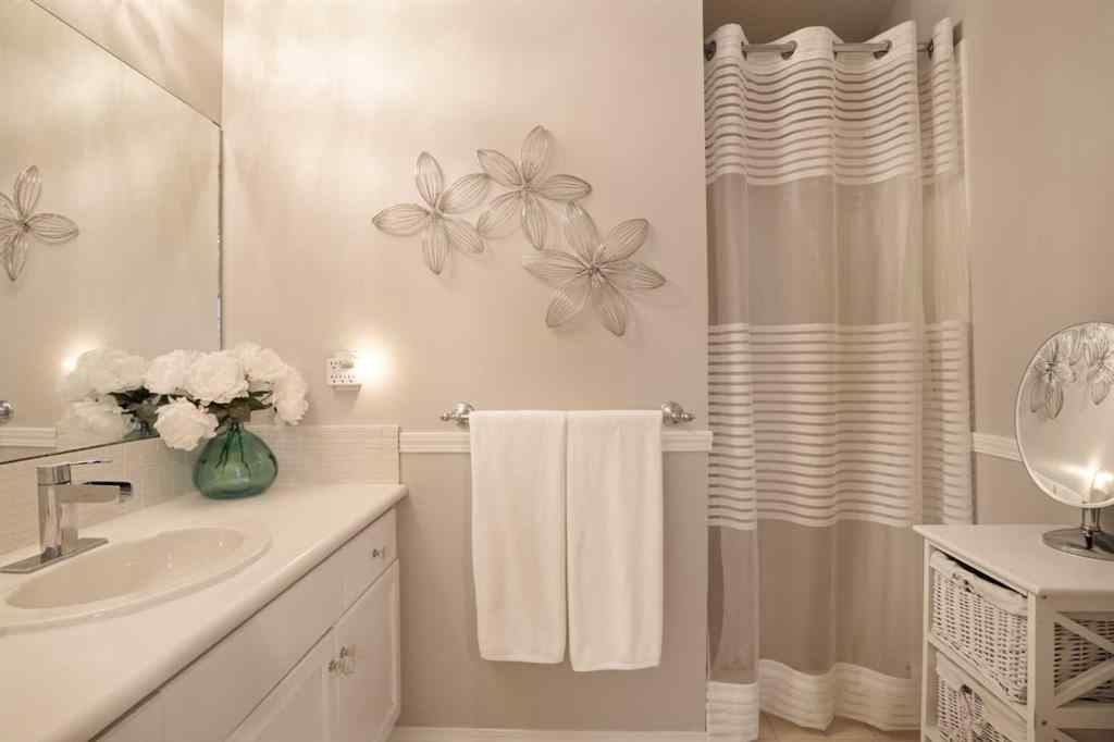 MLS® A2260959 - 719 Parkland Drive E in Parkland_BROO Brooks, Residential