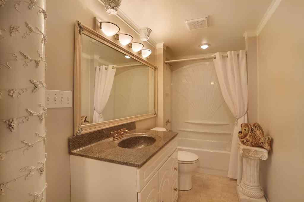 MLS® A2260959 - 719 Parkland Drive E in Parkland_BROO Brooks, Residential