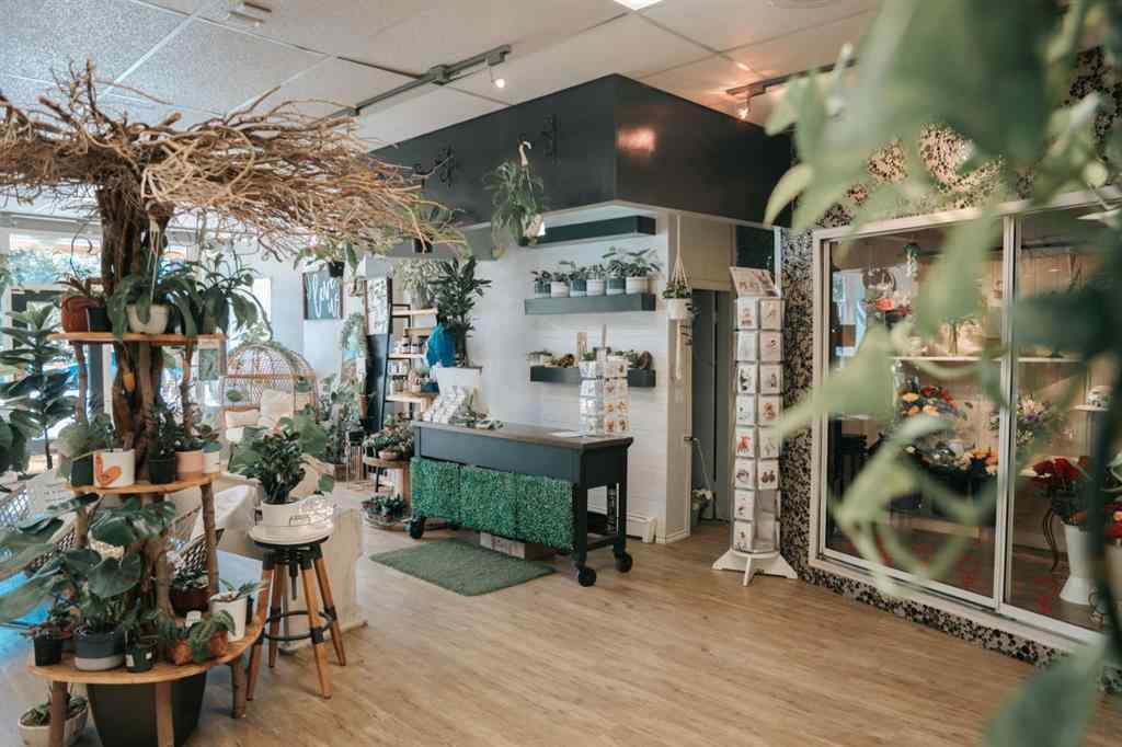 MLS® A2260960 - 320 10 Street  in Wainwright Wainwright, Commercial